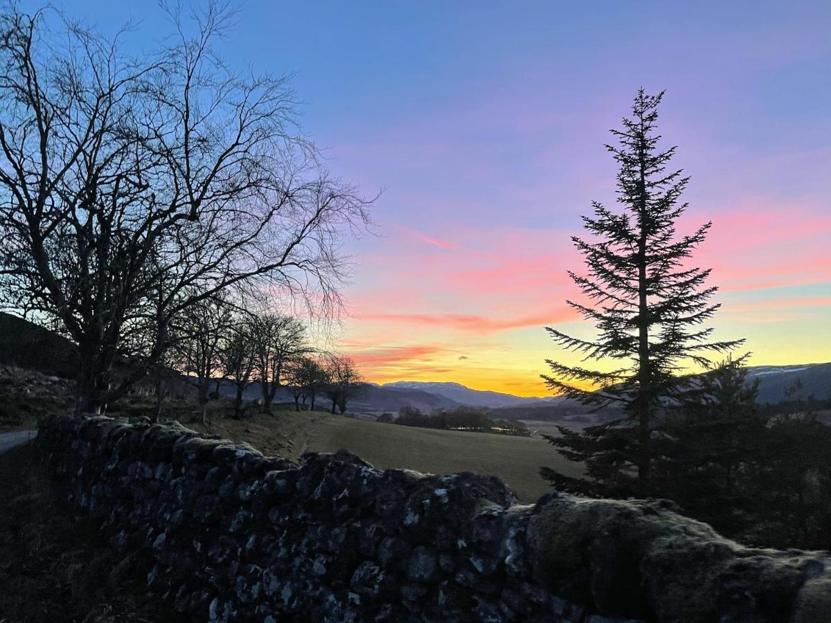 Glentruim Homestay B&B And Glamping Pods Newtonmore Extérieur photo